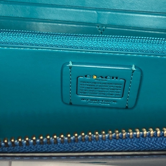 Coach | PAC-MAN Ghost Limited Edition Zip Around Accordion Wallet | Inky - Picture 13 of 15